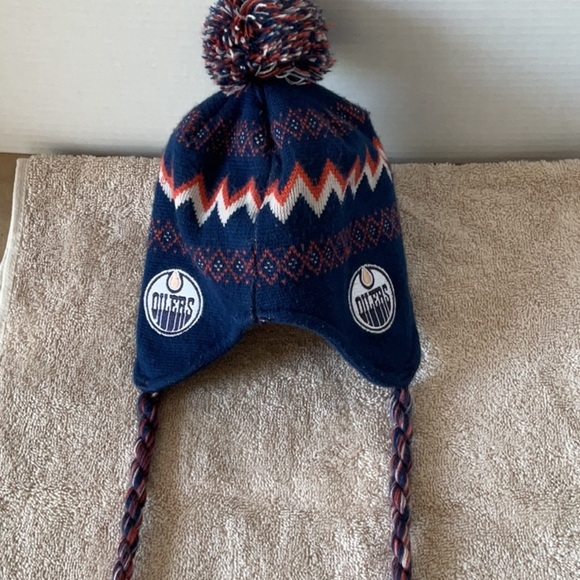 Reebok Edmonton oilers winter hat/infant - Picture 1 of 5